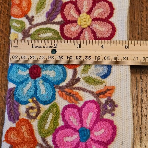 Peruvian 100% Wool Hand Made Embroidered Toiletry Makeup Bag. Llapan Maki - Picture 6 of 6